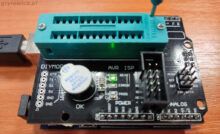 Arduino Uno z shieldem AVR ISP